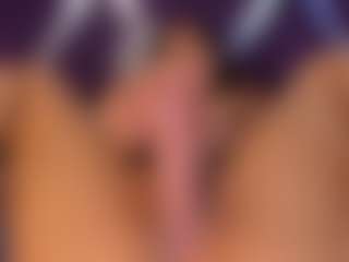 Live cam show with gigii79 - Fingering on Camsoda