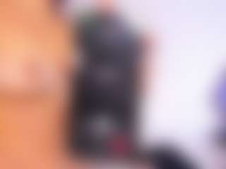 Live cam show with gigii79 - Average on Strip Flash - Live Sex Shows