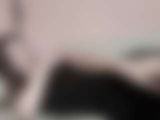 Live cam show with JonnieGura - Thick on Chatstar