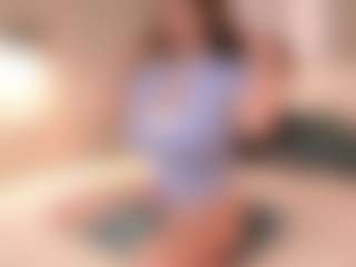 Live cam show with KatheyNovack - Petite Teen (18+) on xDating