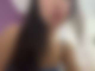 Alma's Live Sex Cam Show
