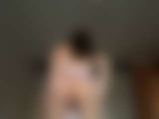 Live cam show with Alma - Granny Squirt on Strip Flash - Live Sex Shows