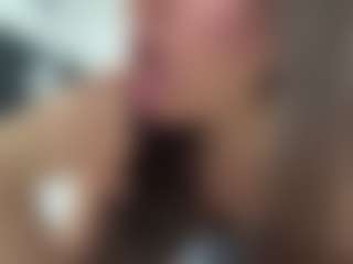Live cam show with Alma - Handjob on Soda Cam