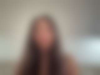 Live cam show with Alma - Public on Soda Cam