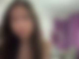 Live cam show with Alma - Dildo Or Vibrator on CamClone