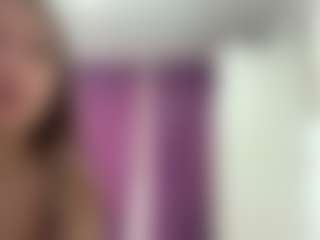 Alma's Live Sex Cam Show