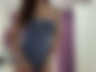 Alma's Live Sex Cam Show