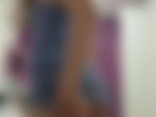 Alma's Live Sex Cam Show