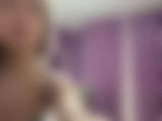 Live cam show with Alma - Smoking on Instabang