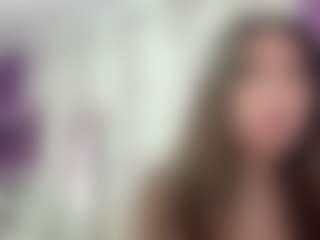 Live cam show with Alma - Gagging on Camsoda