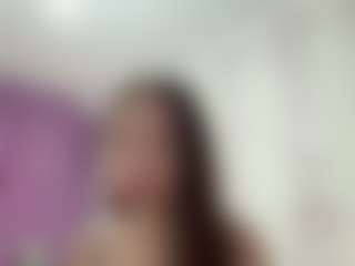 Live cam show with Alma - Public on Uber Horny