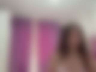 Live cam show with Alma - Smoking on Camsoda