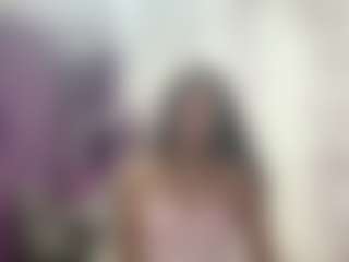 Alma's Live Sex Cam Show