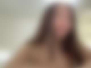 Live cam show with Alma - Teen (18+) on madthumbs