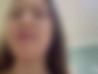 Live cam show with Alma - Granny Squirt on Gym Cam Girls