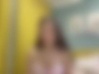 Live cam show with Alma - College on Streamer API