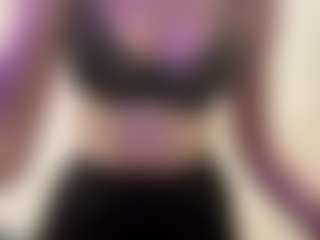 Live cam show with Aneka - Teen (18+) on AdultVida.com