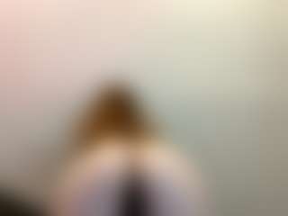 Aneka's Live Sex Cam Show