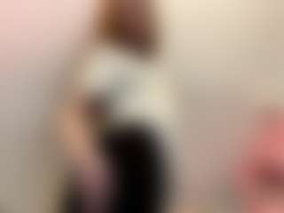 Aneka's Live Sex Cam Show