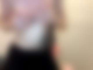Aneka's Live Sex Cam Show