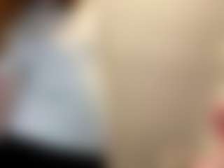 Aneka's Live Sex Cam Show