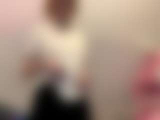 Aneka's Live Sex Cam Show