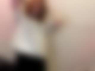 Aneka's Live Sex Cam Show
