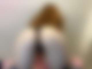 Live cam show with Aneka - Facial Piercings on Gym Cam Girls