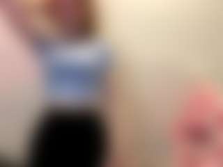 Live cam show with Aneka - Oil on Fling VIP Chat