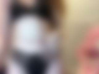 Live cam show with Aneka - Skinny on Dolls Live