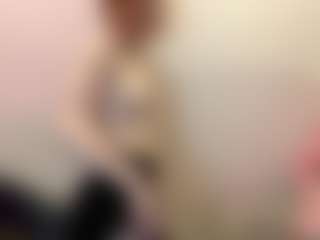 Live cam show with Aneka - Twerk on Camsoda