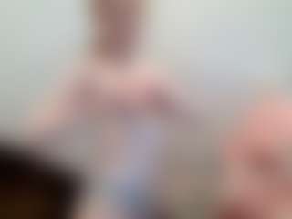 Aneka's Live Sex Cam Show