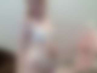 Live cam show with Aneka - Shaved on Camsoda
