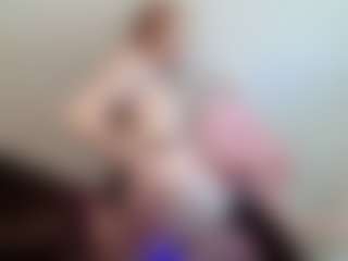 Aneka's Live Sex Cam Show