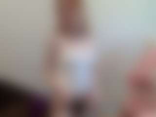 Live cam show with Aneka - Pov on sexylivex.com