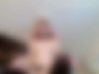 Live cam show with Aneka - Solo on liverealitysex.com