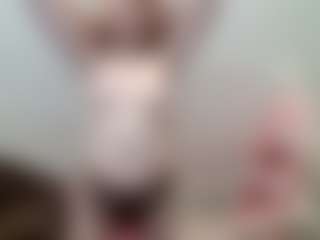 Live cam show with Aneka - Blue Eyes on SquirtSoMuch