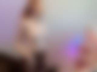 Live cam show with Aneka - Shaved on Camsoda