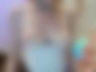 Live cam show with Aneka - Shaved on Camsoda