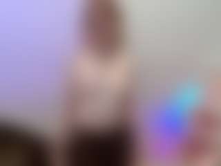 Live cam show with Aneka - Shaved on Camsoda