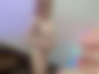 Live cam show with Aneka - Shaved on Camsoda
