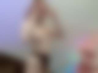Live cam show with Aneka - Shaved on Camsoda