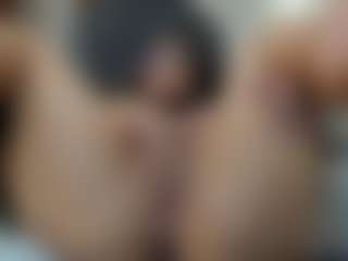 Live cam show with Ruby-Rouge - Camel Toe on Instabang