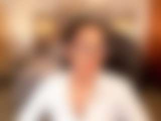 Live cam show with Ruby-Rouge - Public on milfzrlive.com