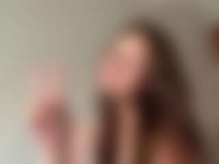 Evaa's Live Sex Cam Show