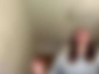 Evaa's Live Sex Cam Show
