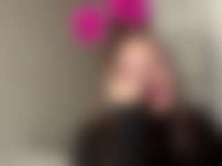 Evaa's Live Sex Cam Show