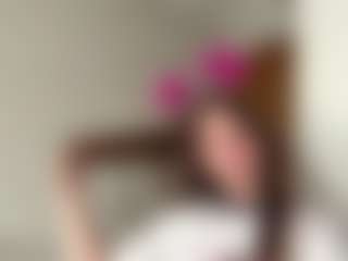 Evaa's Live Sex Cam Show