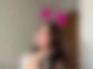 Evaa's Live Sex Cam Show