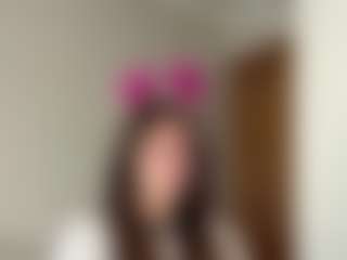 Evaa's Live Sex Cam Show